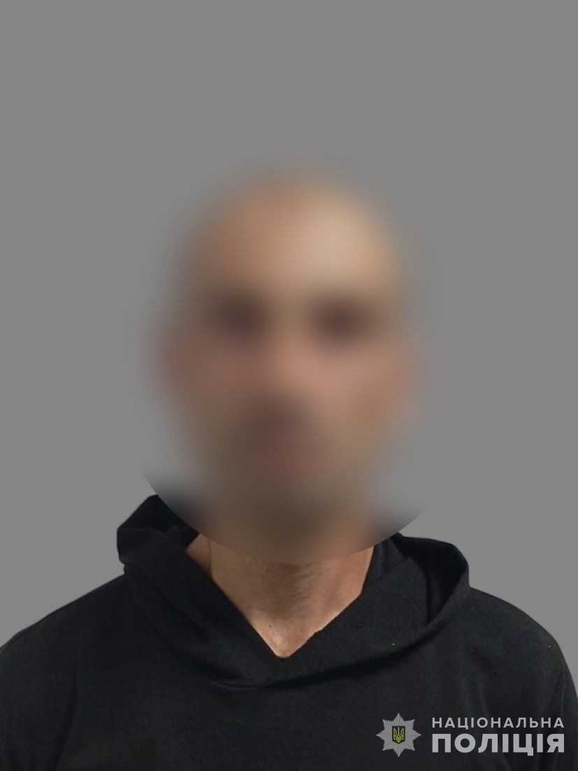 В Жмеринці оперативно затримали крадія, який на очах у потерпілої витяг з її гаманця кошти та втік