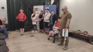 «Гончарство в темряві»: у Вінниці відкрили виставку-продаж робіт ветеранів, які втратили зір на війні