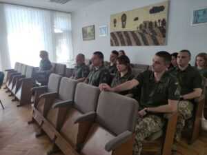 Вінницький міський голова Сергій Моргунов відзначив військовослужбовців напередодні Дня Повітряних сил Збройних сил України