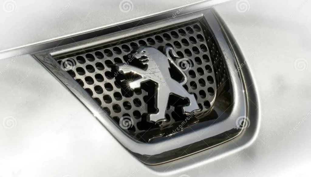 П’яний водій на Peugeot перекинувся на виїзді з Вінниці