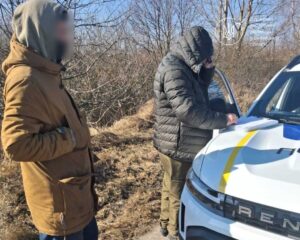 У Літинській громаді у чоловік зрізав 62 акації