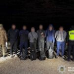 На дорозі до кордону на Вінниччині затримали двох водіїв, які допомагали ухилянтам
