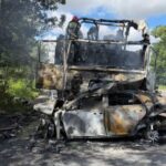 Виїхав на зустрічку під вантажівку: подробиці ДТП на Вінниччині, де в авто згоріли двоє людей