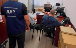 ДБР: Нові обвинувачення у справі про розкрадені 5,1 млн грн на військовій електриці у Вінниці.