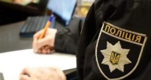 Напад з ножем на Вінниччині: чоловік поранив військового в авто ТЦК