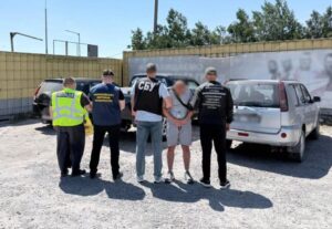 Житель Вінниччини продавав авто для ЗСУ – затримання на місці злочину.
