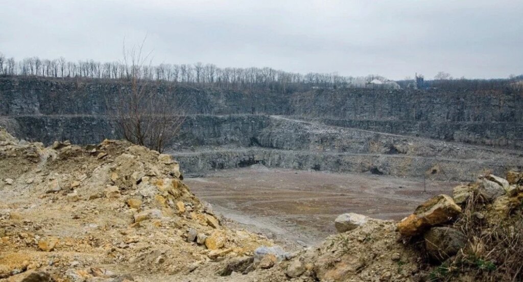 На Вінниччині 26 серпня: вибухи на кар'єрі, мешканців попереджають.