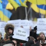 “Нова пошта” та мігранти: SMS-скандал, що розколов Україну
