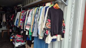 Вінницький ренесанс: Друге життя одягу стартує з опитування про нові контейнери
