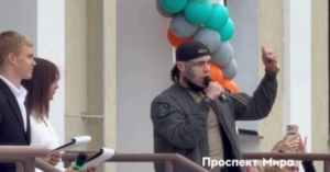 Шкільні дзвоники не встигли пролунати, а в Росії вже старт проблем.