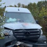 ДТП на Вінниччині: Mercedes влетів в електроконструкцію, троє постраждалих