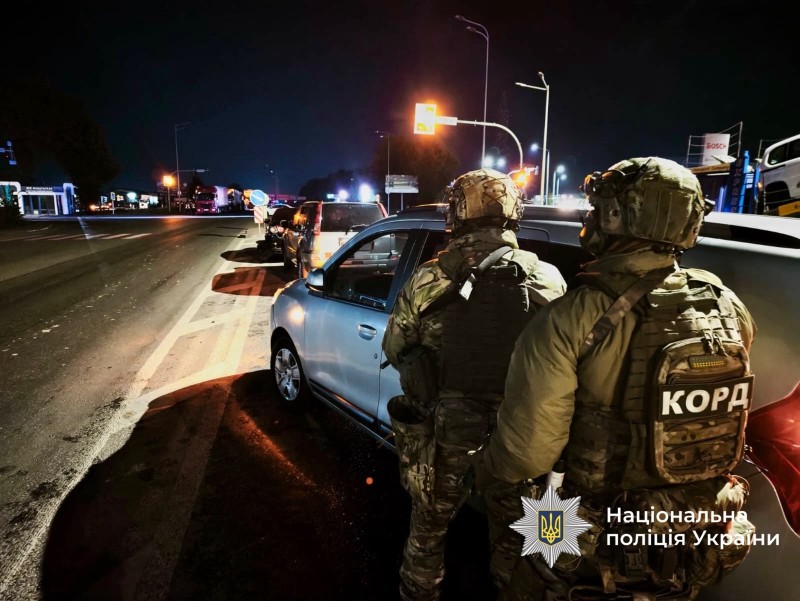 Вінниця: Водій з гранатою загрожував поліції вибухом.