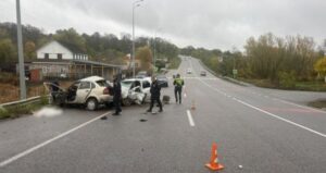 Жахлива аварія на Вінниччині: зіткнення двох автівок призвело до смерті та травмування людей.
